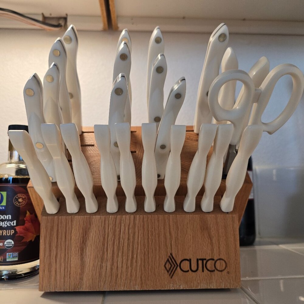 24-pc Santoku-Style Signature Set (Like New)